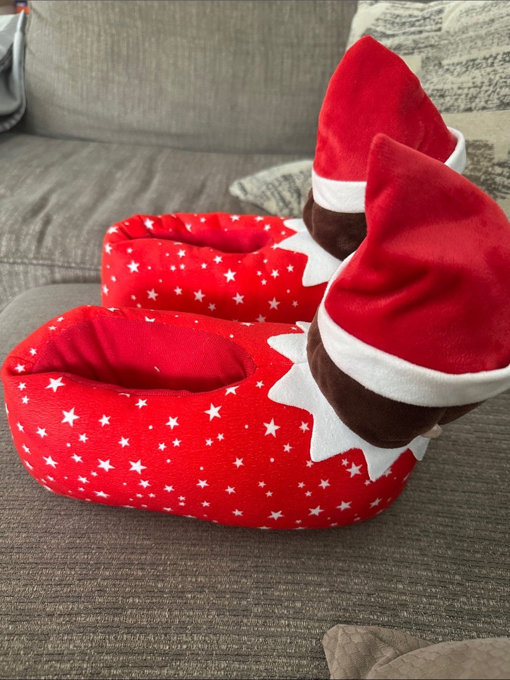 Kids Red Star Elf Slippers with Plush Hat Accent